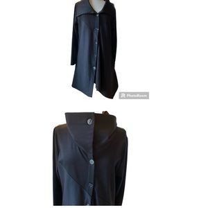 Engayla dress coat wearable art,Large, black with pockets, asymmetrical hem